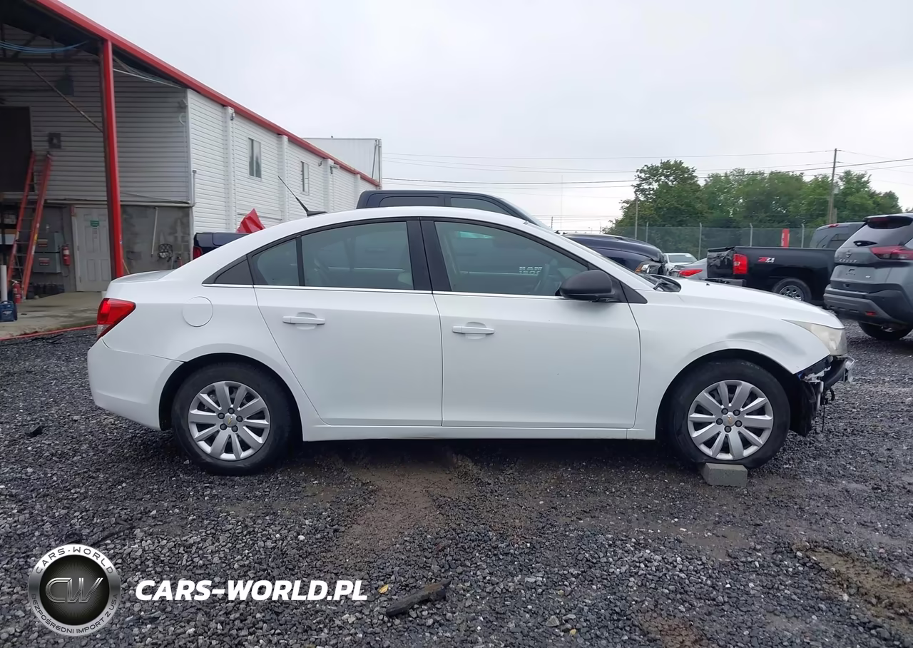2011 Chevrolet Cruze Ls VIN:1G1PC5SH9B7173329 - 14