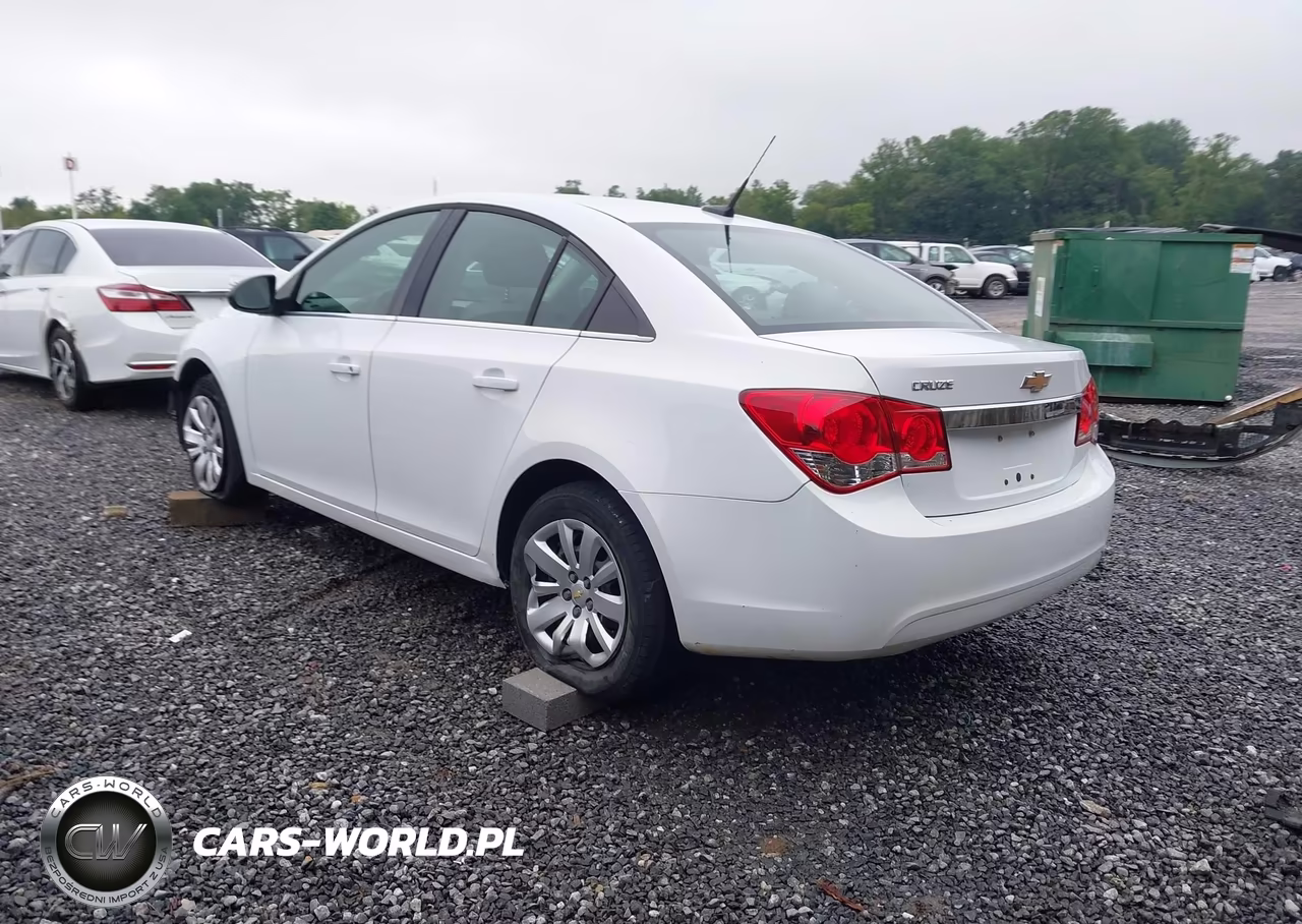 2011 Chevrolet Cruze Ls VIN:1G1PC5SH9B7173329 - 3