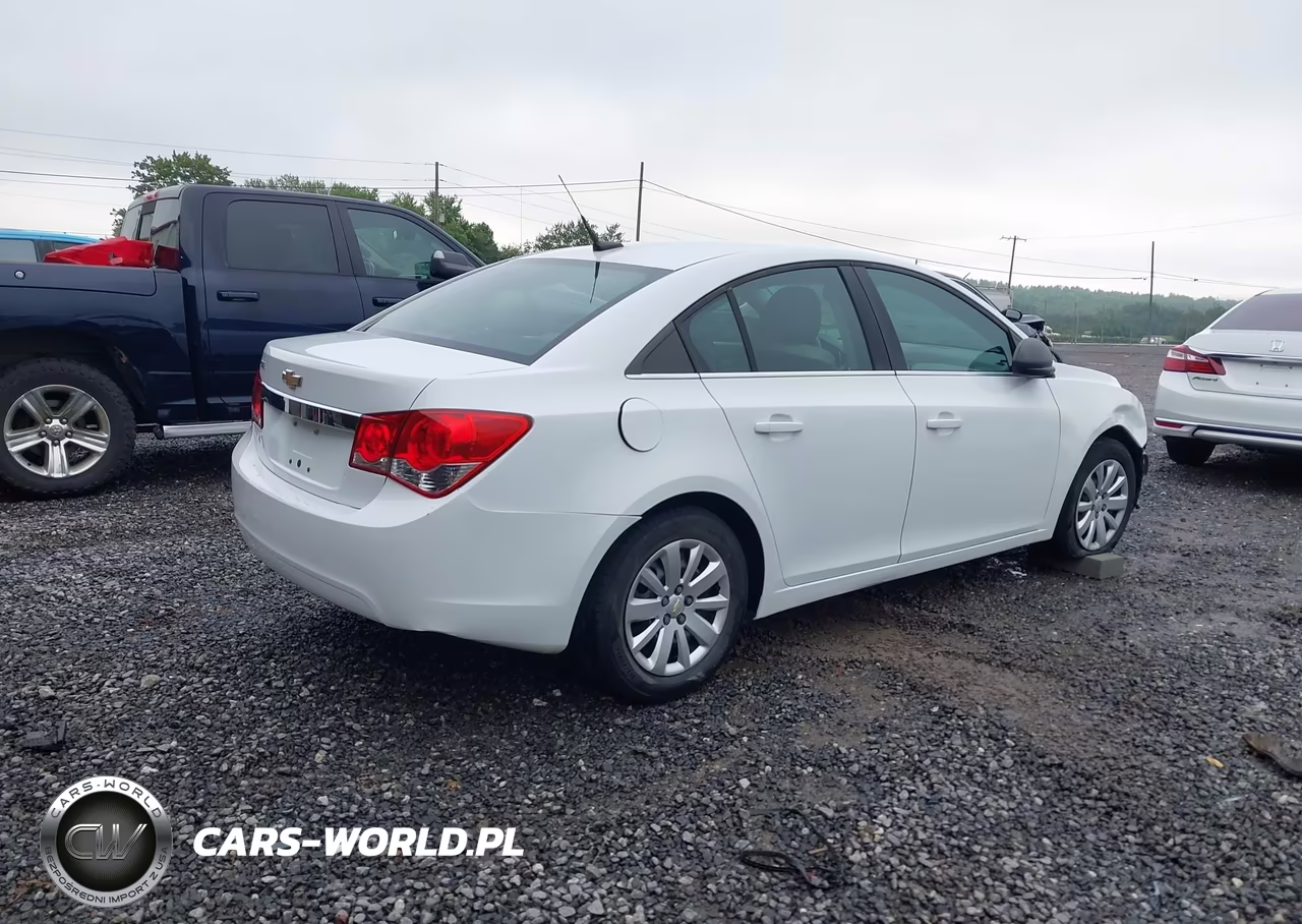 2011 Chevrolet Cruze Ls VIN:1G1PC5SH9B7173329 - 4
