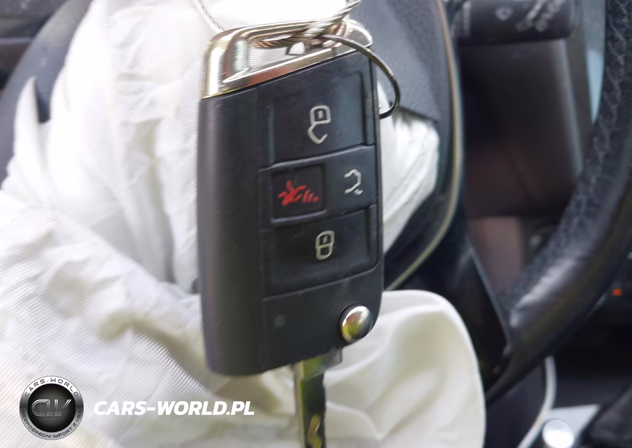 2018 Volkswagen Tiguan VIN:3VV3B7AX7JM013338 - 11