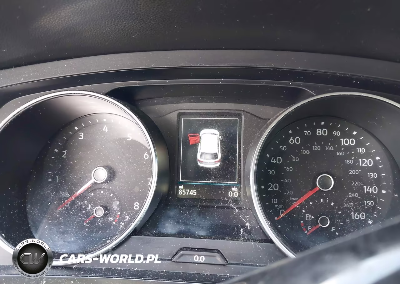 2018 Volkswagen Tiguan VIN:3VV3B7AX7JM013338 - 7