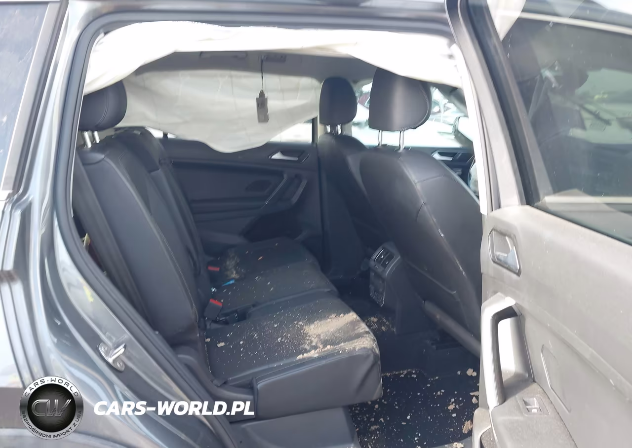 2018 Volkswagen Tiguan VIN:3VV3B7AX7JM013338 - 8