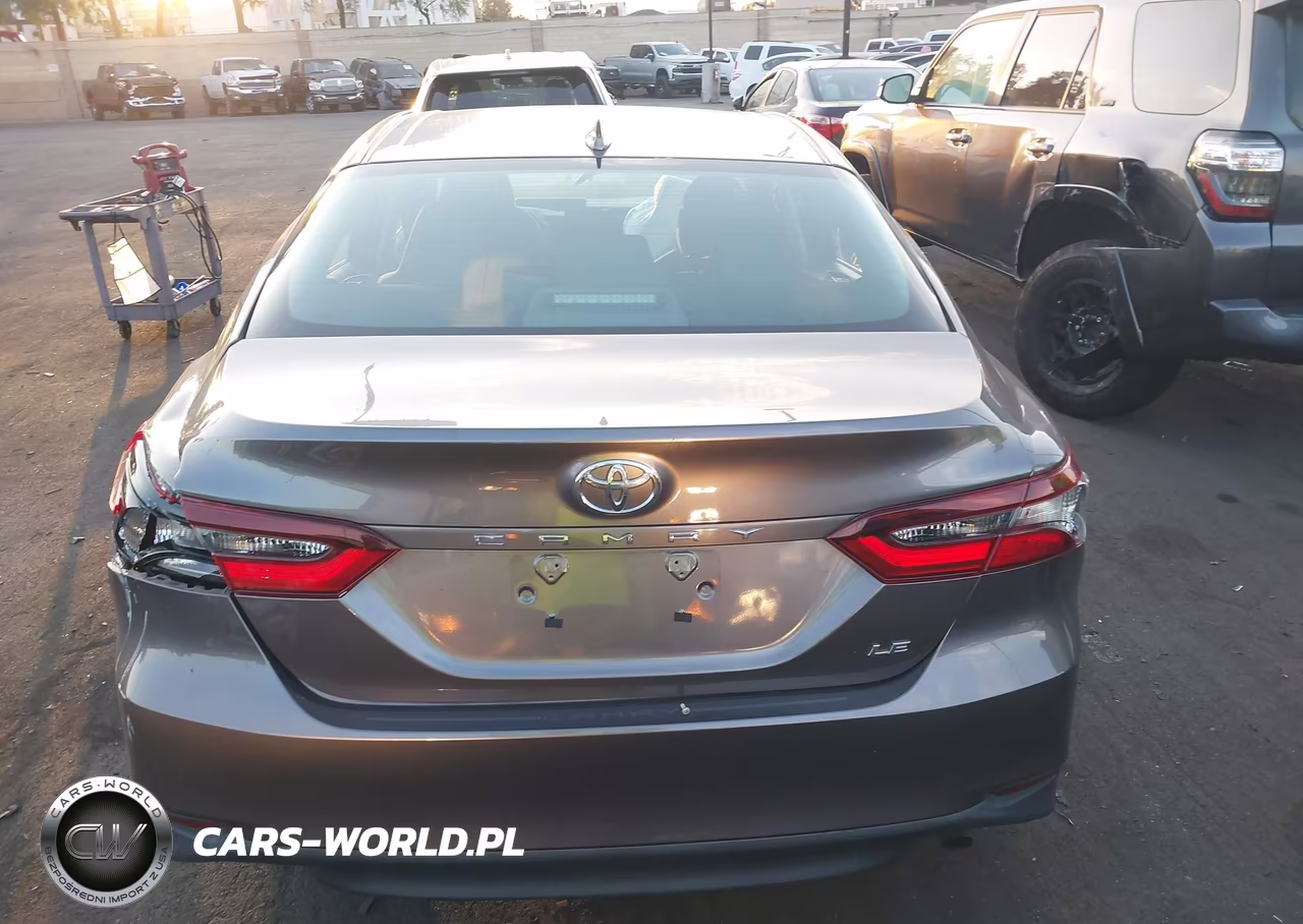 2024 Toyota Camry Le VIN:4T1C11AK6RU189058 - 17
