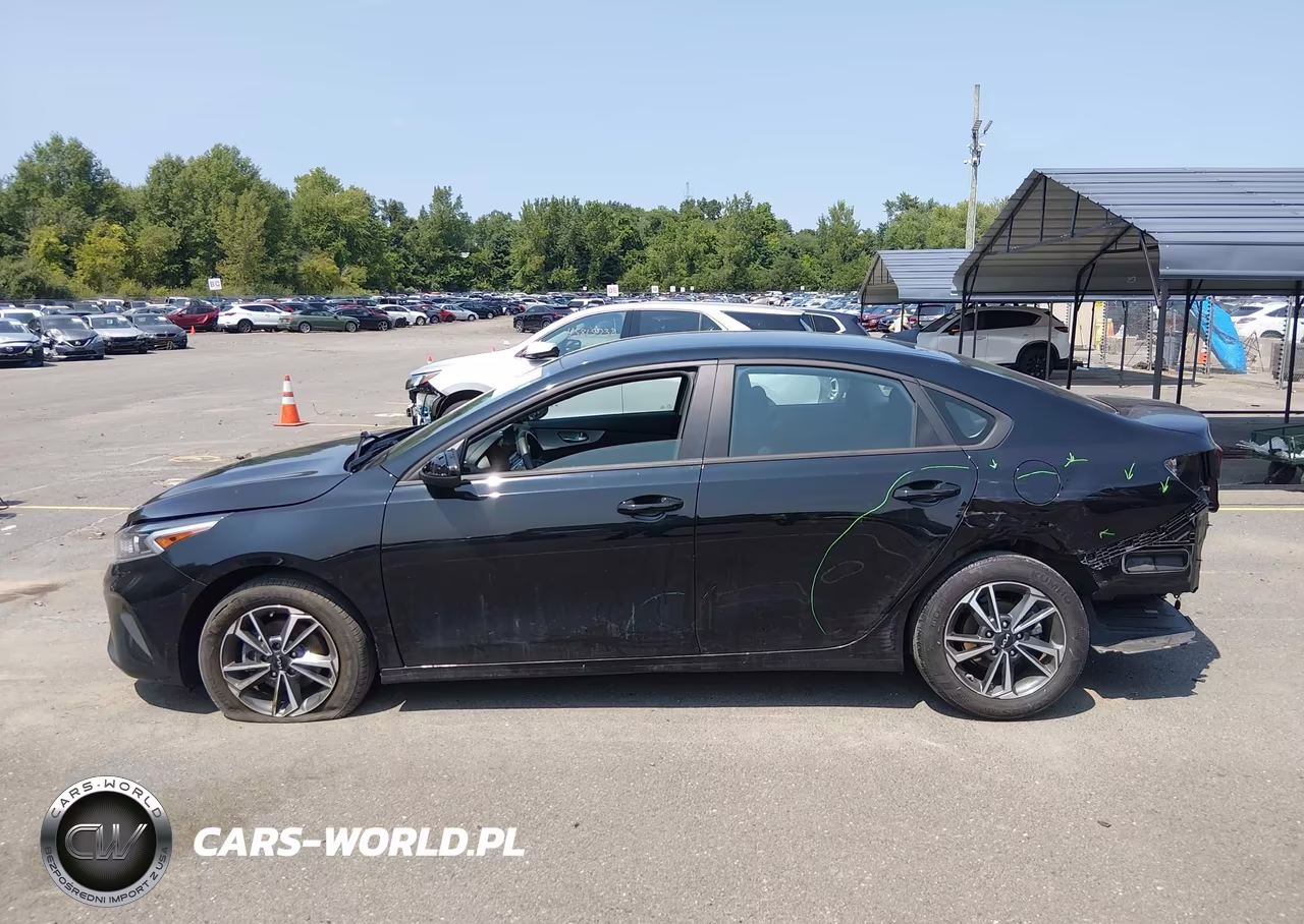 2023 Kia Forte Lxs VIN:3KPF24AD9PE611420 - 14