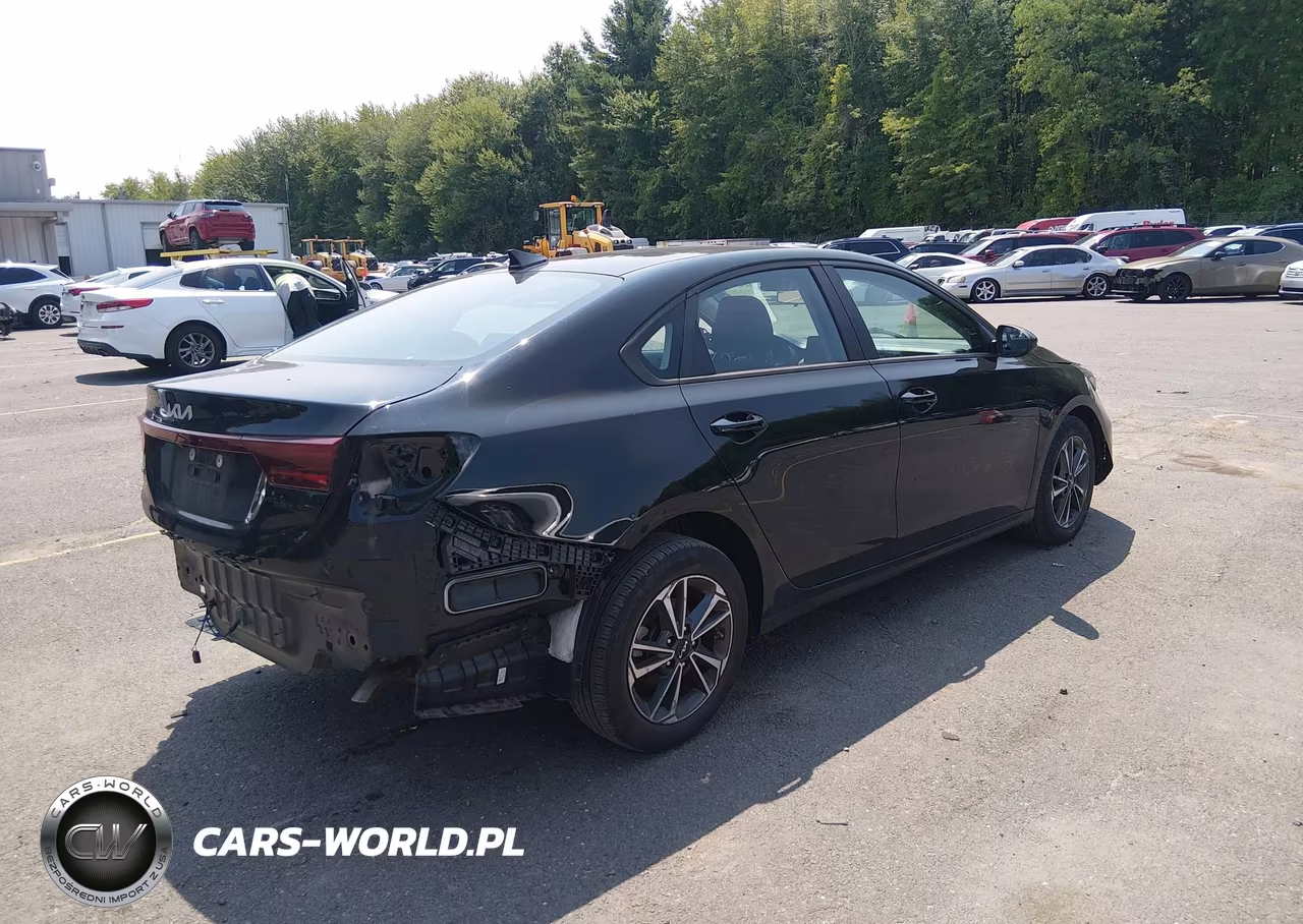 2023 Kia Forte Lxs VIN:3KPF24AD9PE611420 - 4