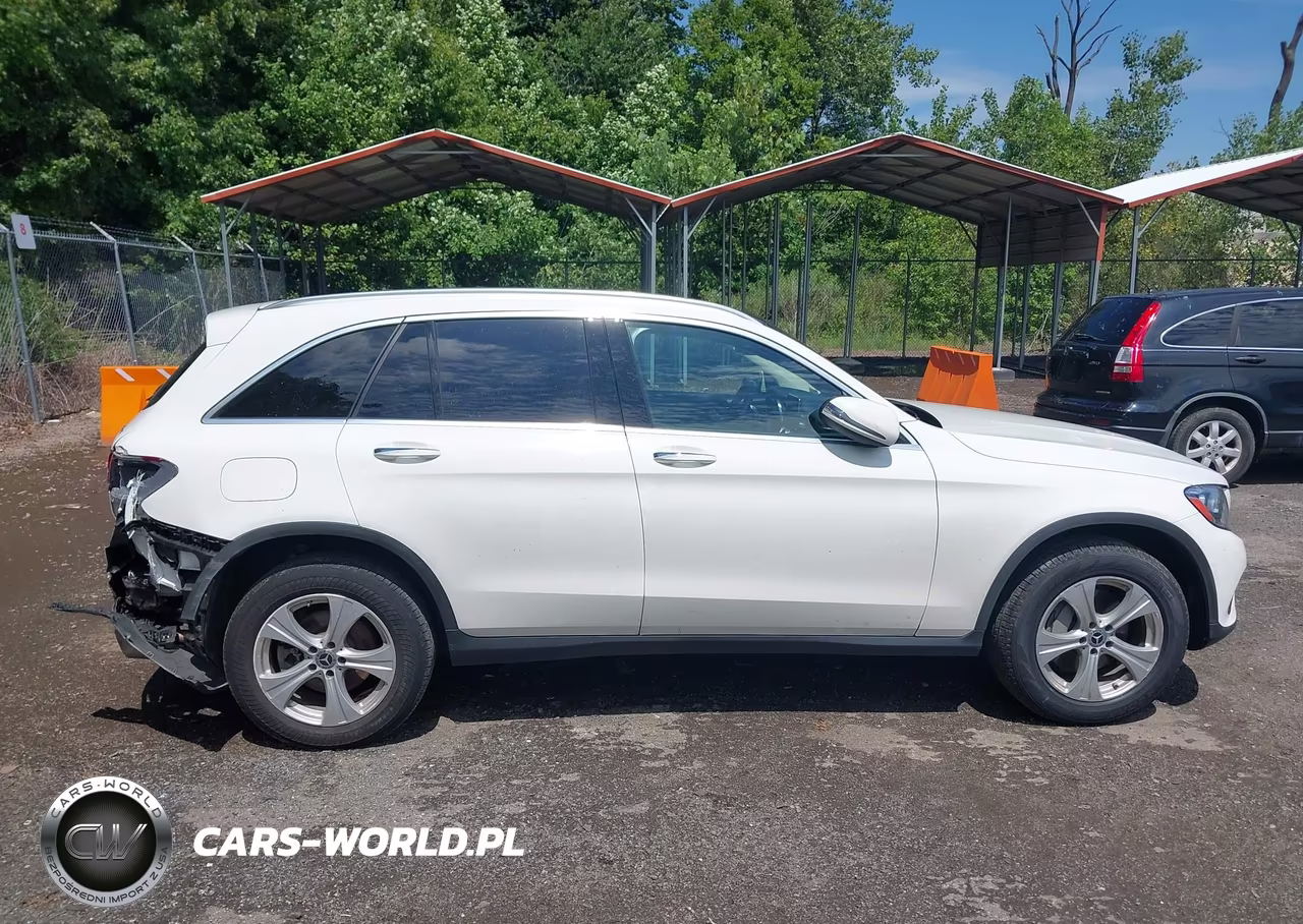 2018 Mercedes-Benz Glc 300 4Matic VIN:WDC0G4KB7JV028166 - 13