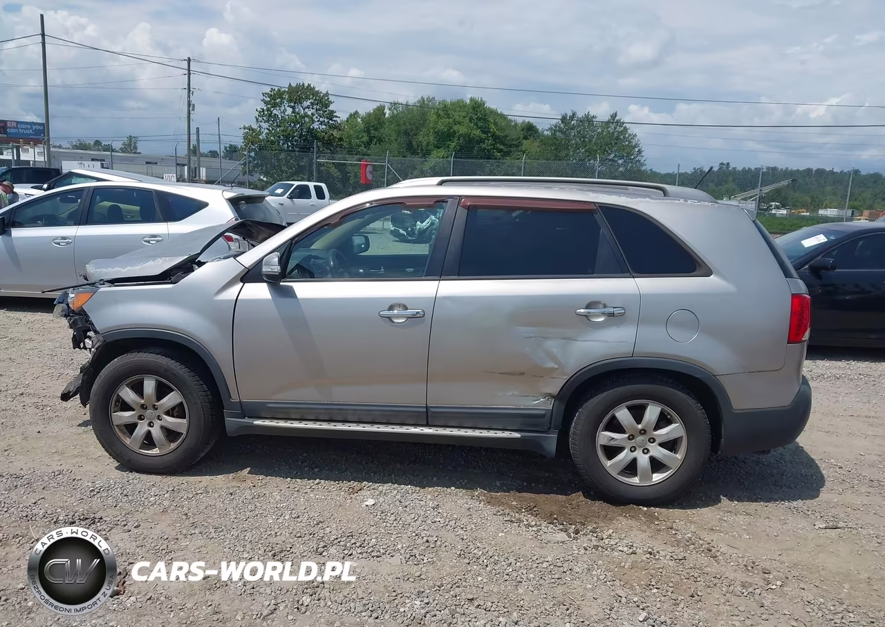 2013 Kia Sorento Lx VIN:5XYKT3A62DG352663 - 14