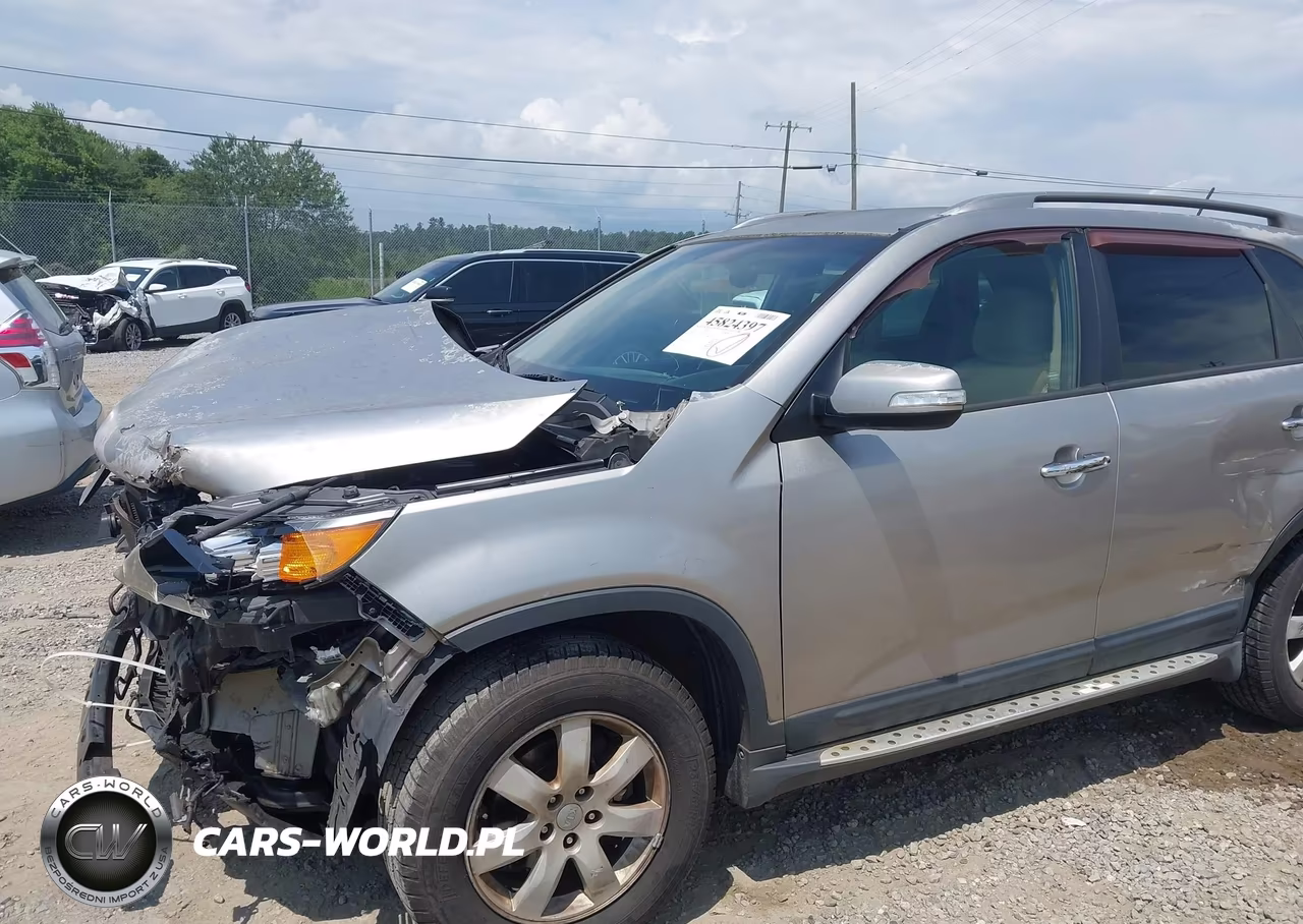 2013 Kia Sorento Lx VIN:5XYKT3A62DG352663 - 6