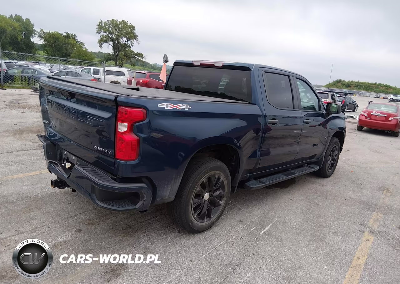 2022 Chevrolet Silverado 1500 4Wd Short Bed Custom VIN:1GCPDBEK4NZ523159 - 4