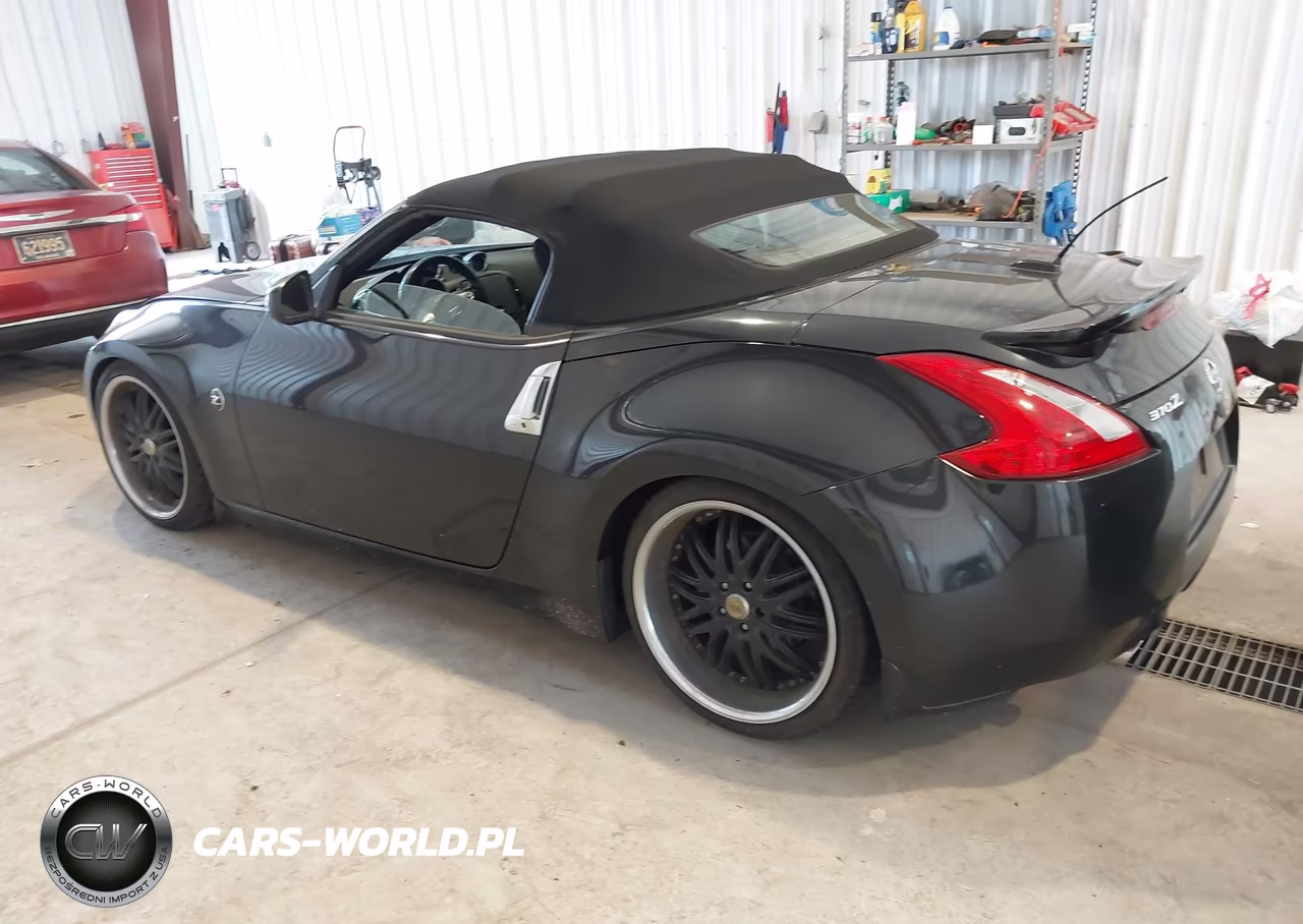 2010 Nissan 370Z VIN:JN1AZ4FHXAM302388 - 3