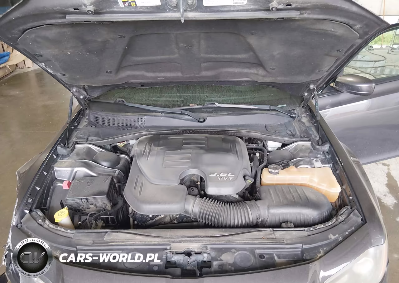 2014 Chrysler 300 300S VIN:2C3CCAGG2EH361606 - 10