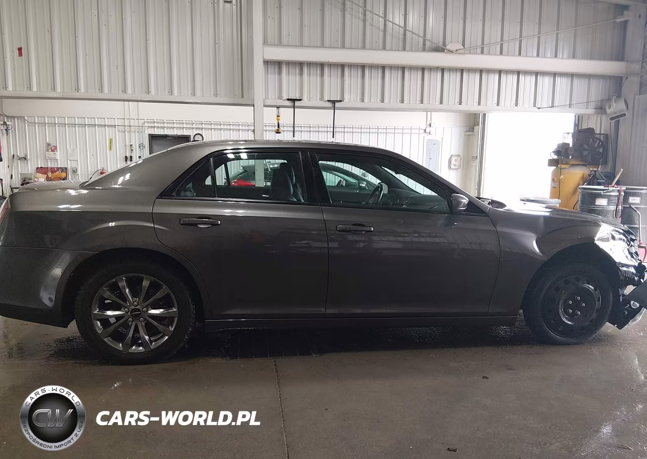 2014 Chrysler 300 300S VIN:2C3CCAGG2EH361606 - 12
