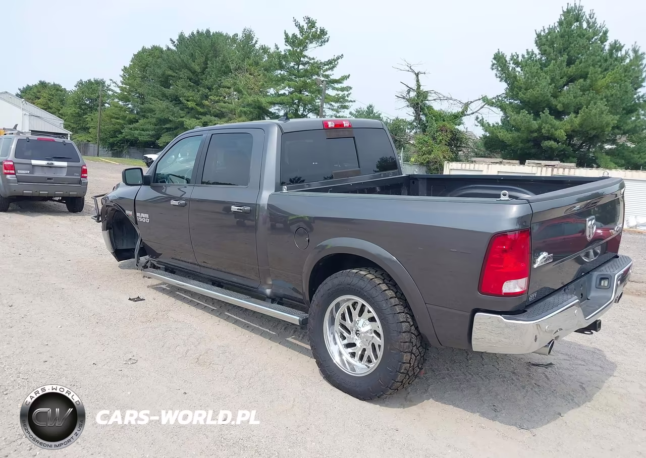 2018 Ram 1500 Big Horn 4X4 6'4 Box VIN:1C6RR7TT5JS256112 - 3