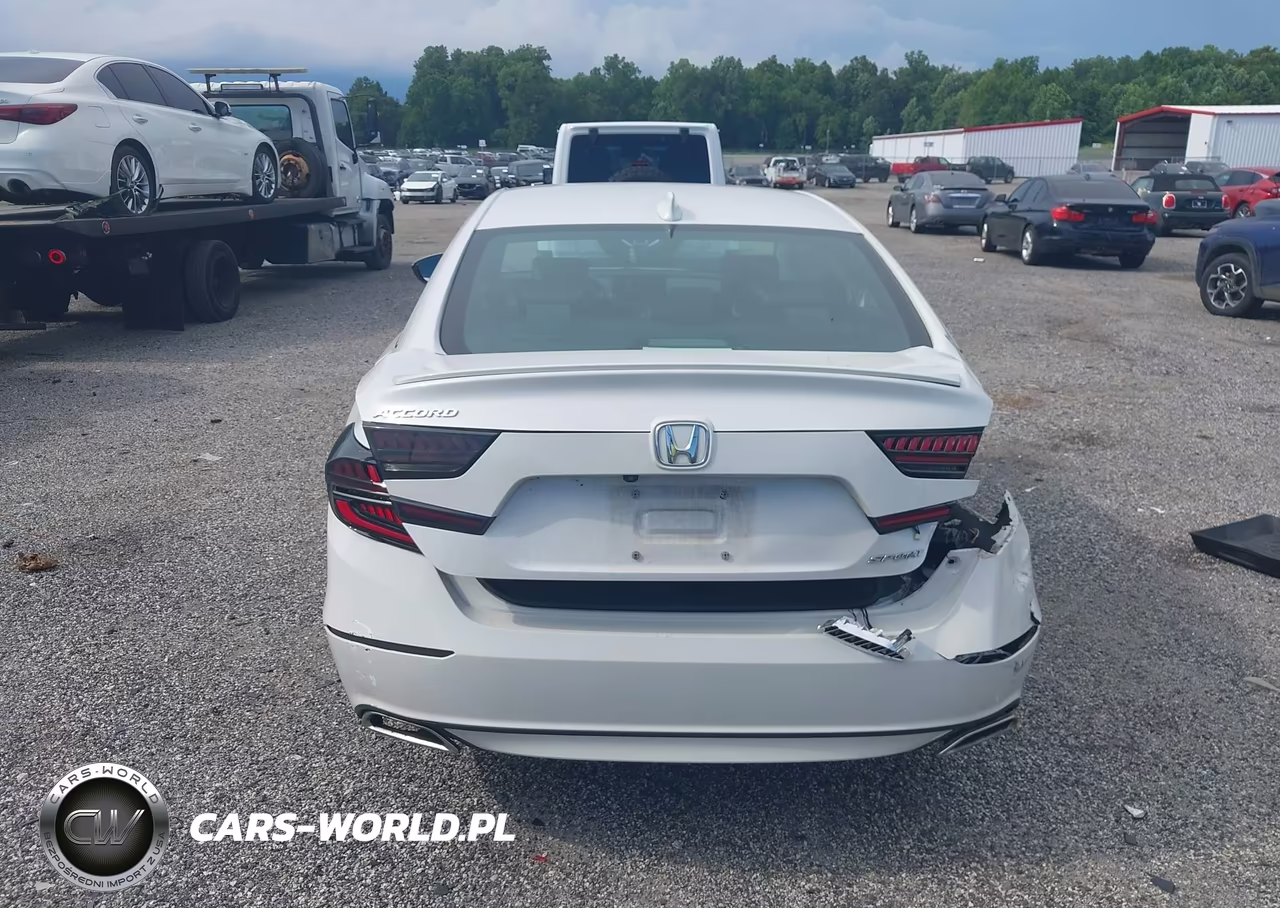 2018 Honda Accord Sport VIN:1HGCV1F35JA248456 - 15