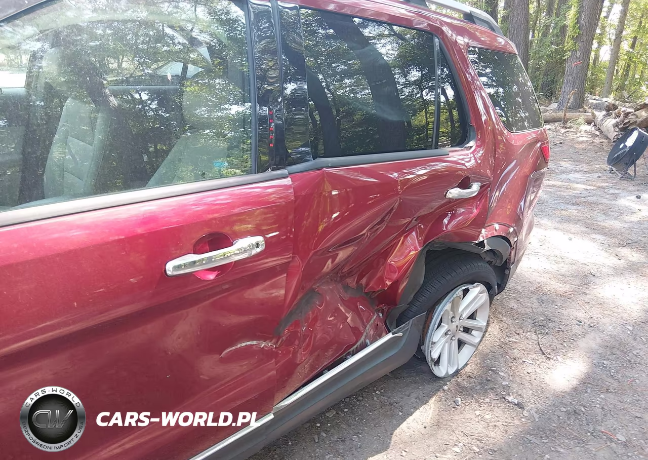 2015 Ford Explorer Xlt VIN:1FM5K7D8XFGB00272 - 6