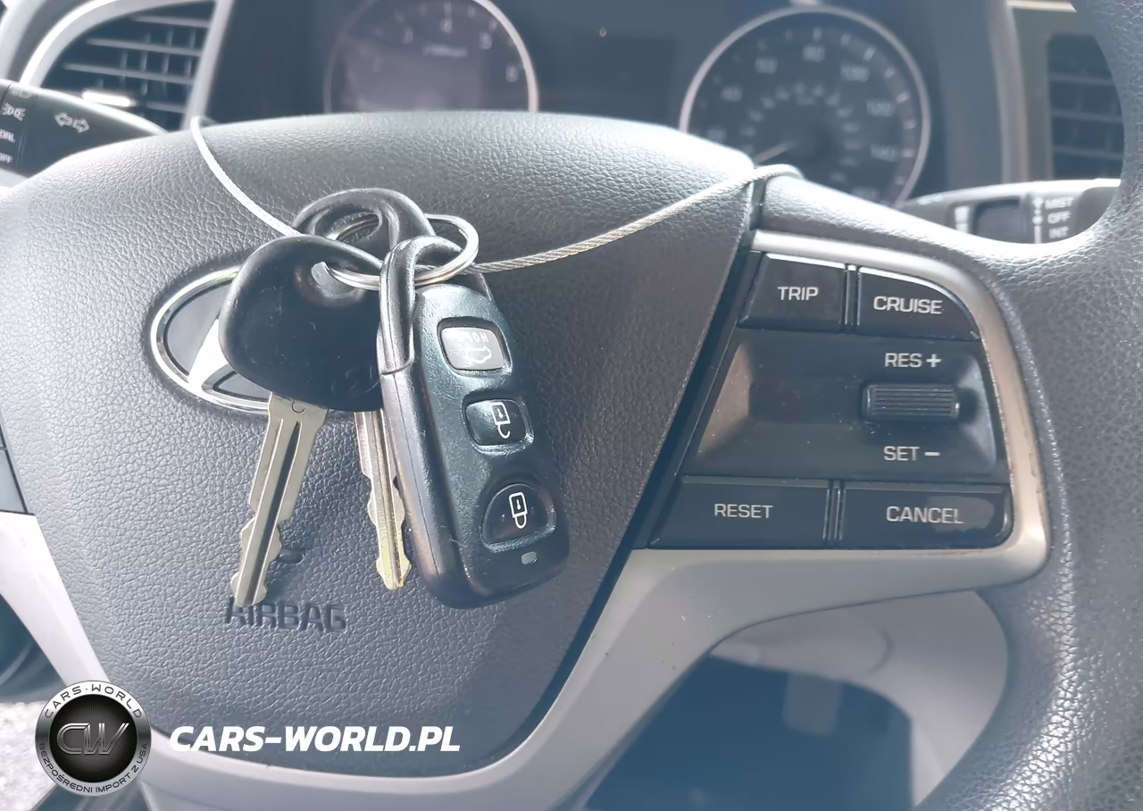 2017 Hyundai Elantra Se VIN:5NPD74LF0HH062422 - 11