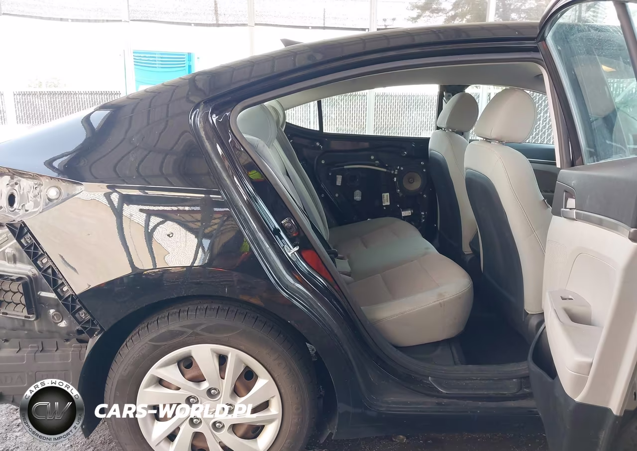 2017 Hyundai Elantra Se VIN:5NPD74LF0HH062422 - 8