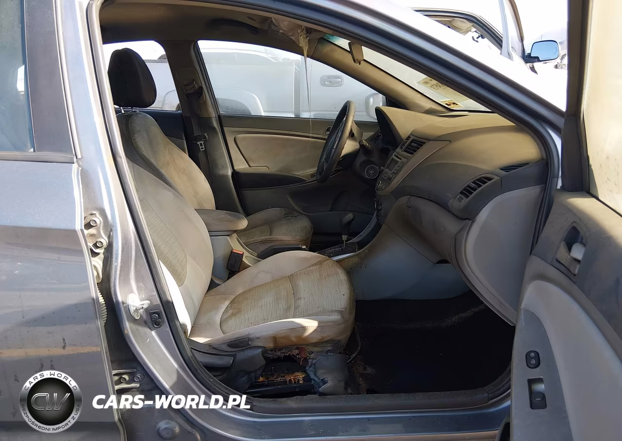 2017 Hyundai Accent Value Edition VIN:KMHCT4AE1HU275365 - 5