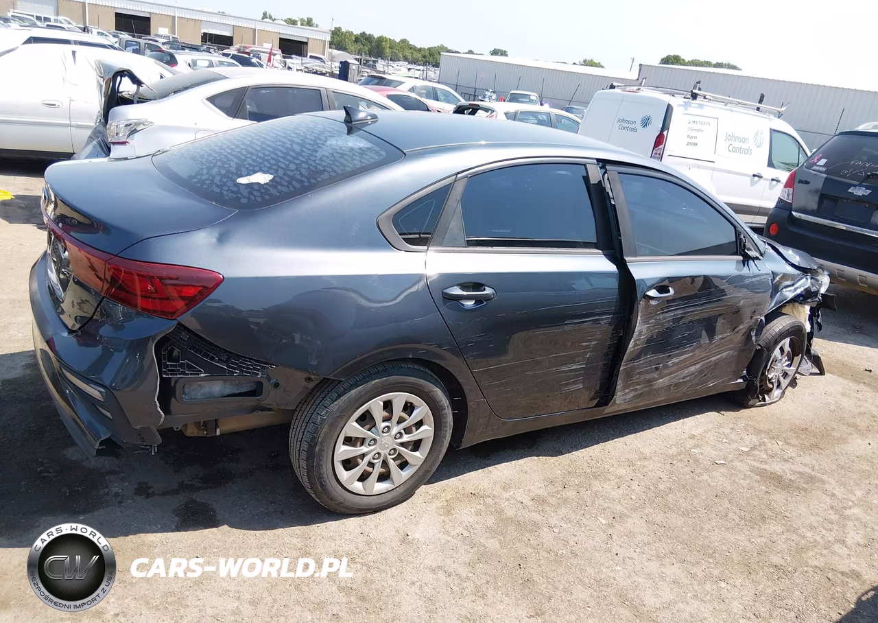 2020 Kia Forte Fe VIN:3KPF24ADXLE181052 - 13