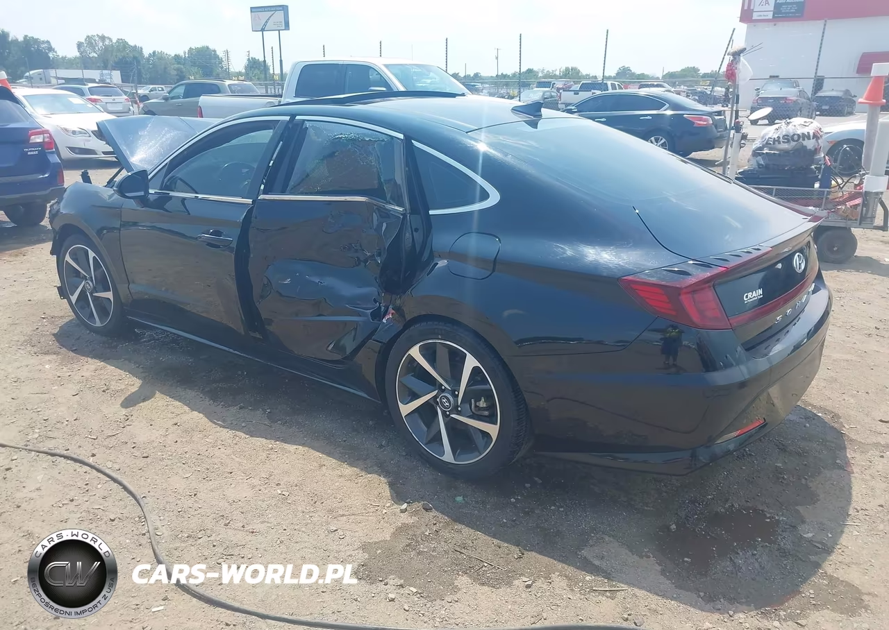 2023 Hyundai Sonata Sel Plus VIN:KMHL44J25PA282824 - 3