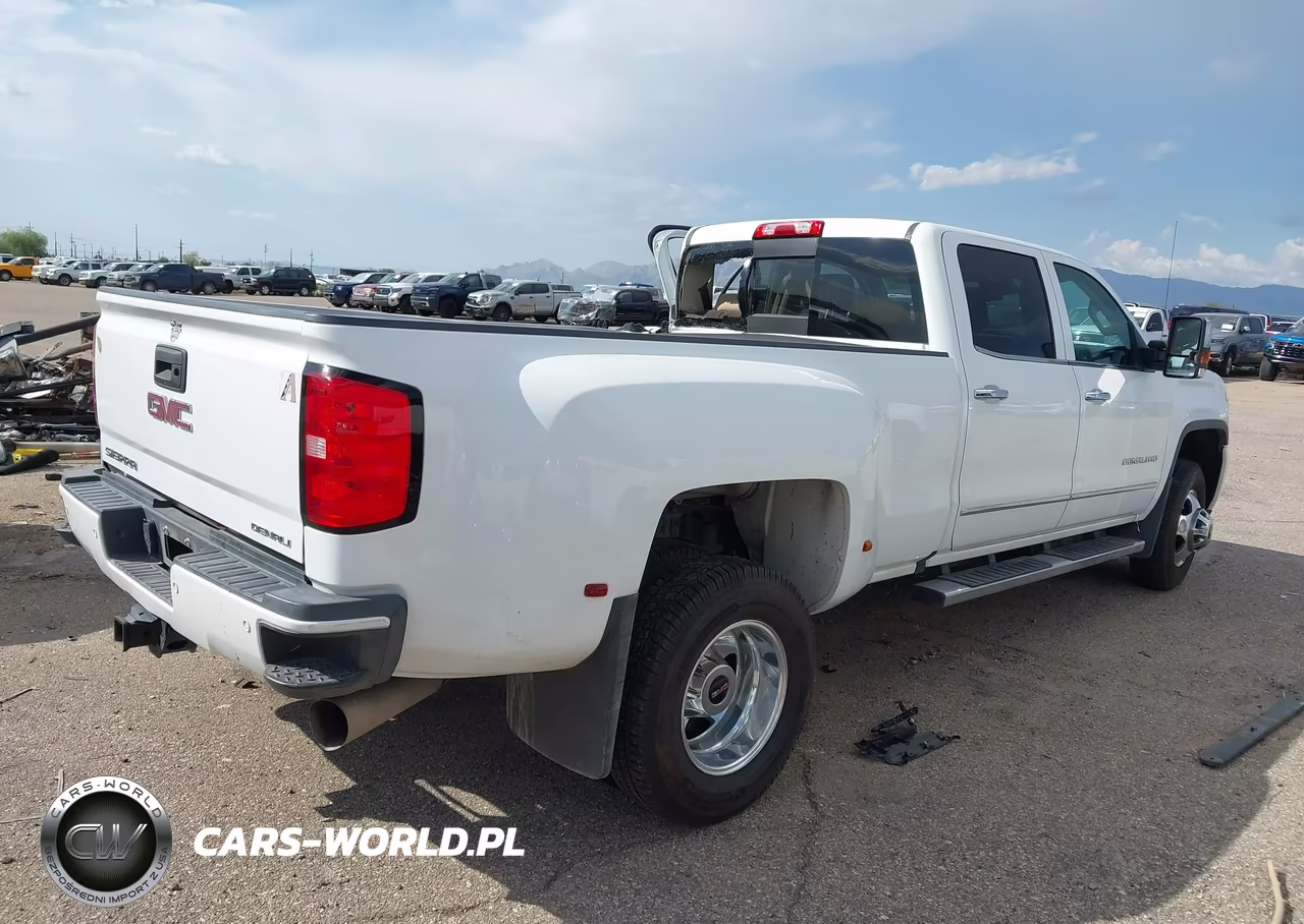 2017 GMC Sierra 3500Hd Denali VIN:1GT42YEYXHF218142 - 4