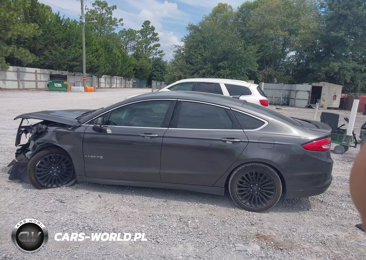 2018 Ford Fusion Hybrid Titanium VIN:3FA6P0RU9JR147260 - 14