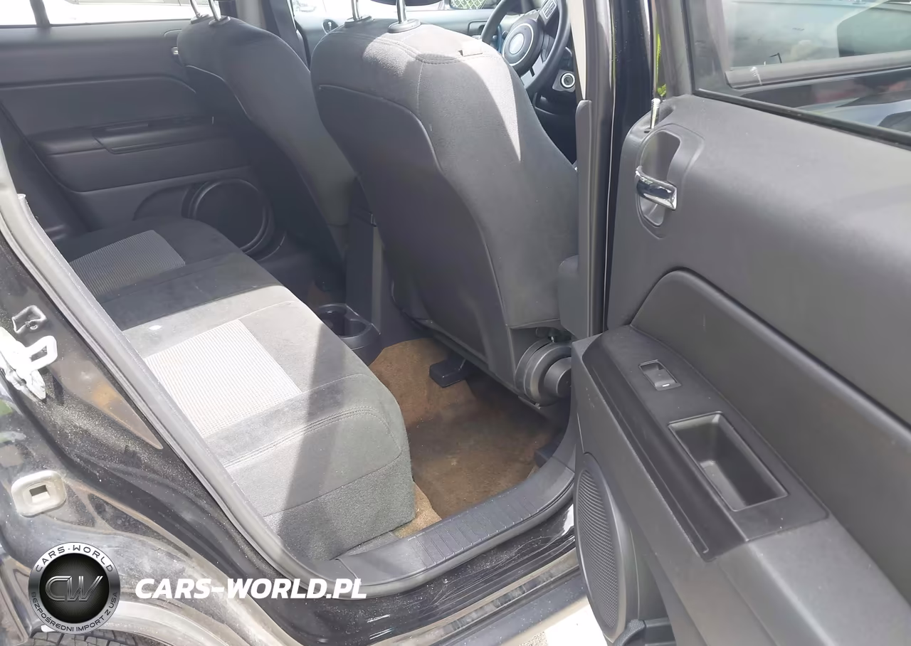 2016 Jeep Patriot Sport VIN:1C4NJPBA3GD715195 - 8