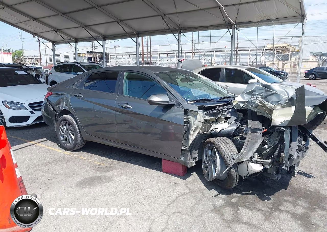 2024 Hyundai Elantra Sel