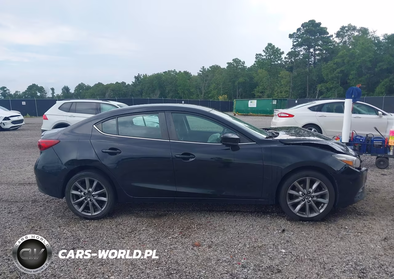2018 Mazda Mazda3 Touring VIN:3MZBN1V30JM251535 - 13