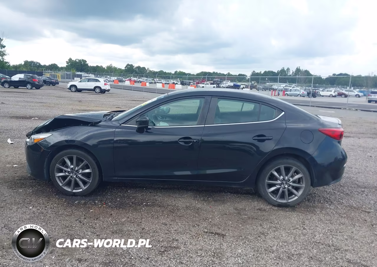 2018 Mazda Mazda3 Touring VIN:3MZBN1V30JM251535 - 14