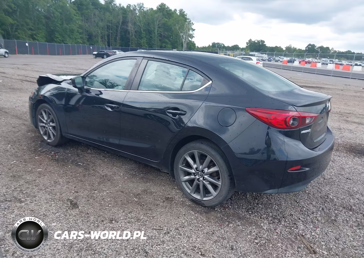 2018 Mazda Mazda3 Touring VIN:3MZBN1V30JM251535 - 3