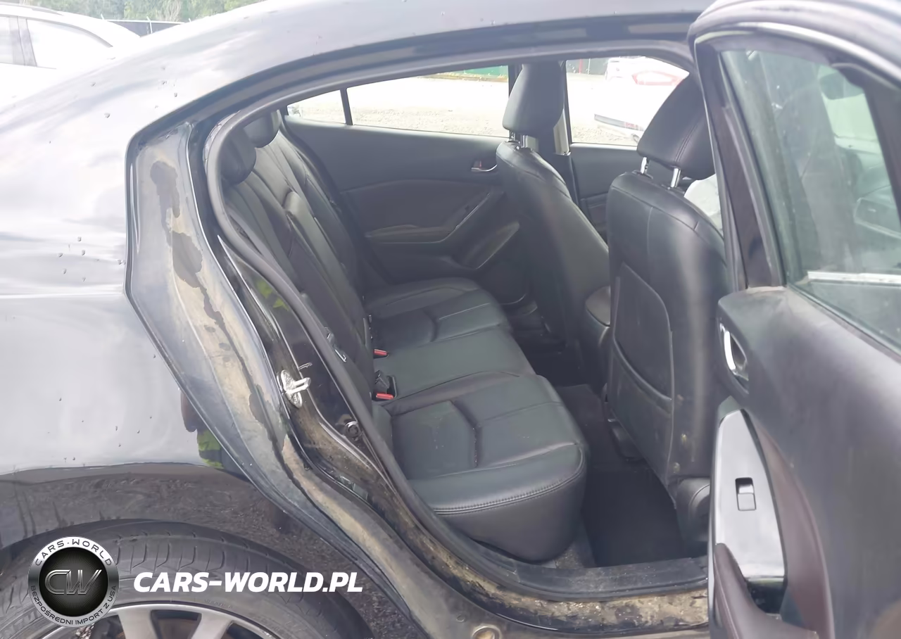 2018 Mazda Mazda3 Touring VIN:3MZBN1V30JM251535 - 8