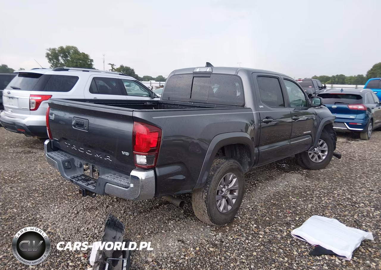 2018 Toyota Tacoma Sr5 V6 VIN:5TFAZ5CN7JX064446 - 4