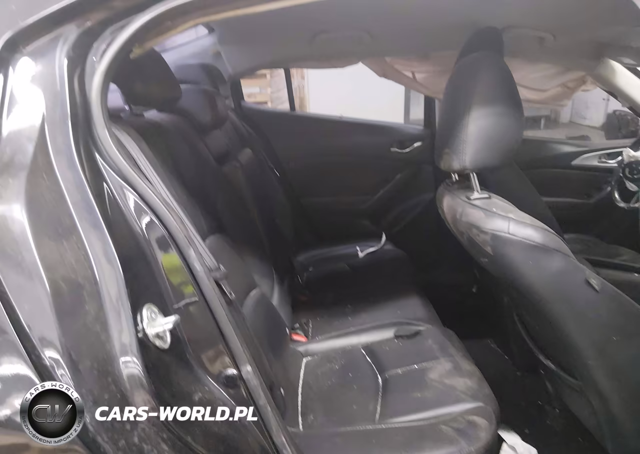 2018 Mazda Mazda3 Touring VIN:3MZBN1V33JM220005 - 8