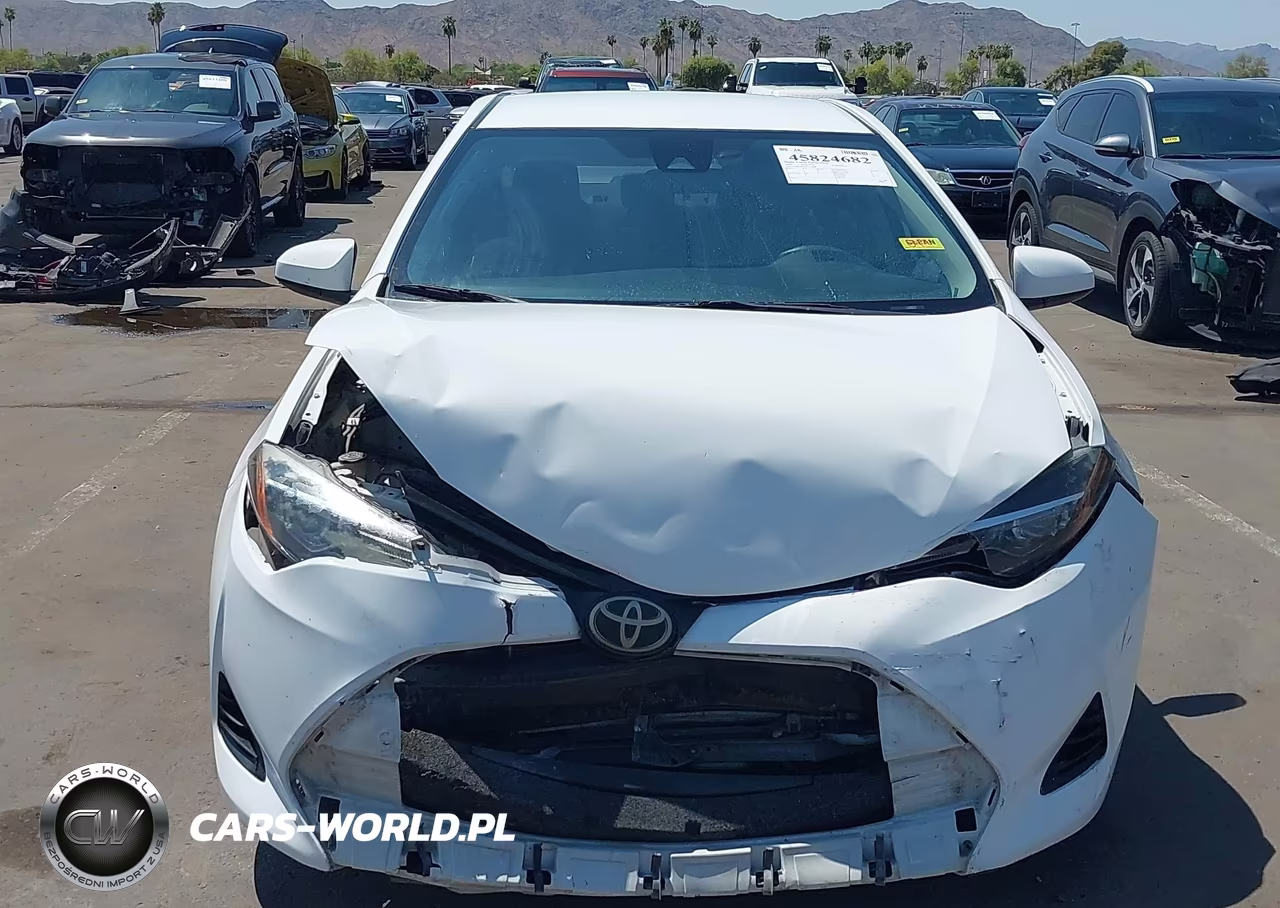 2019 Toyota Corolla Le VIN:2T1BURHE6KC128088 - 13