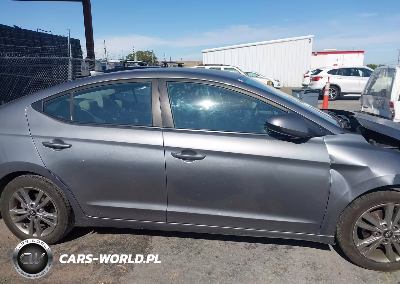 2018 Hyundai Elantra Sel VIN:5NPD84LF4JH305684 - 17