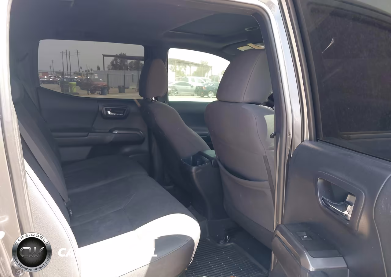 2017 Toyota Tacoma Trd Sport VIN:3TMAZ5CN6HM040171 - 8