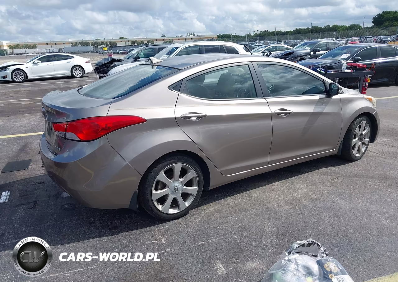 2012 Hyundai Elantra Limited VIN:5NPDH4AE9CH143483 - 4