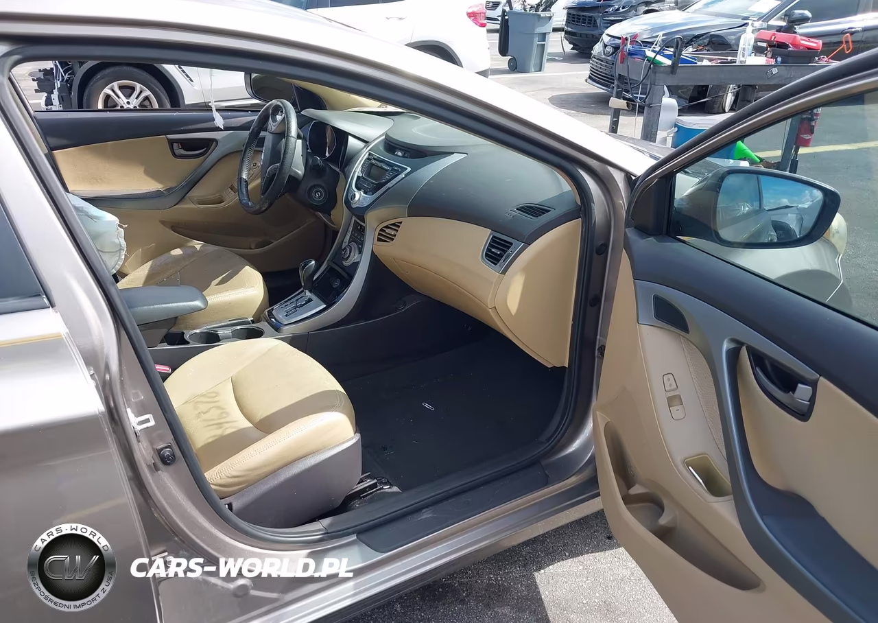 2012 Hyundai Elantra Limited VIN:5NPDH4AE9CH143483 - 5