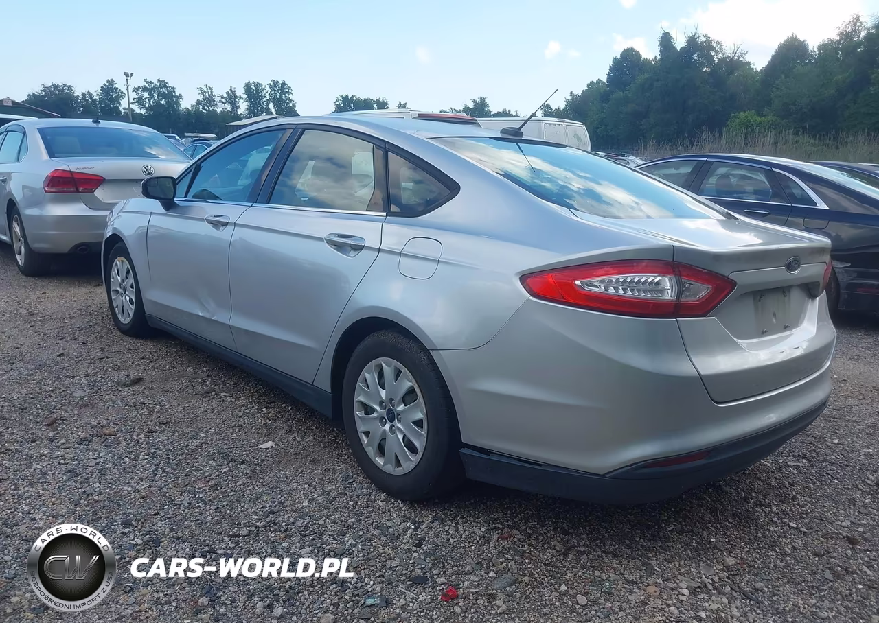 2013 Ford Fusion S VIN:3FA6P0G78DR328559 - 3