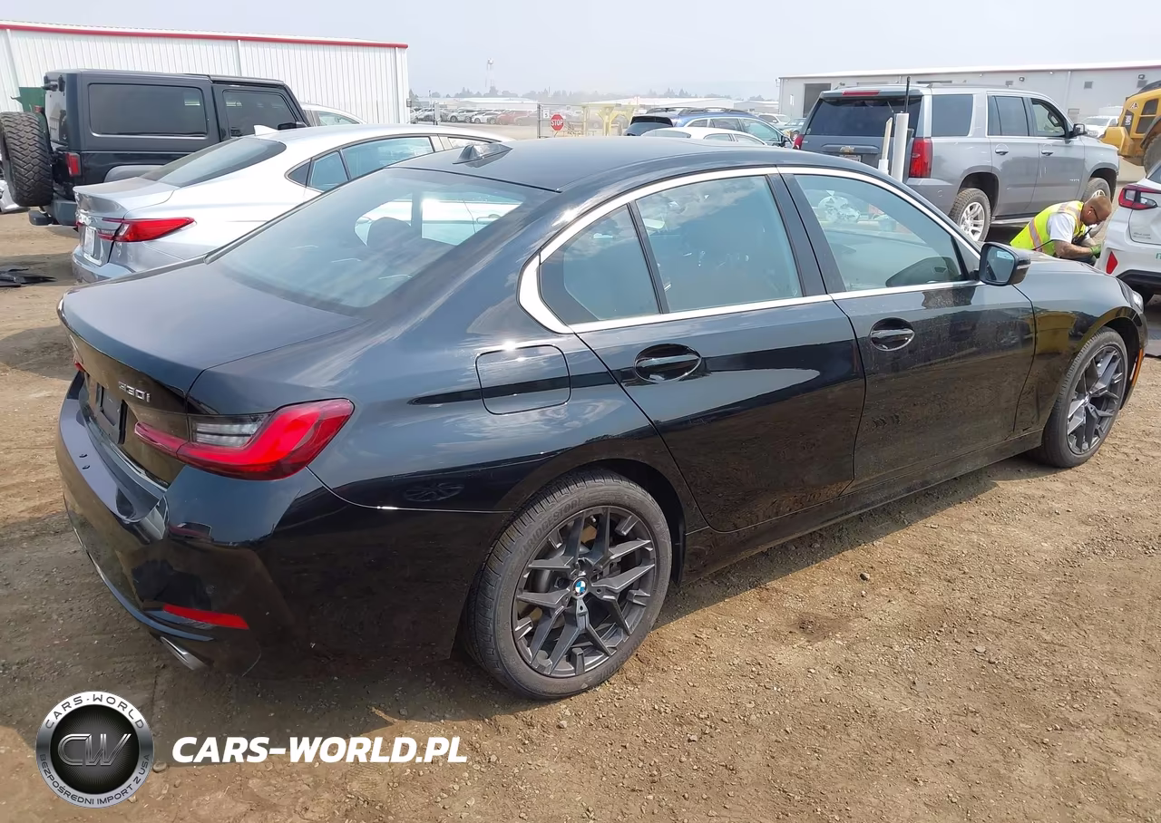 2026 BMW 330I xDrive Na VIN:3MW89CW02T8G07641 - 4