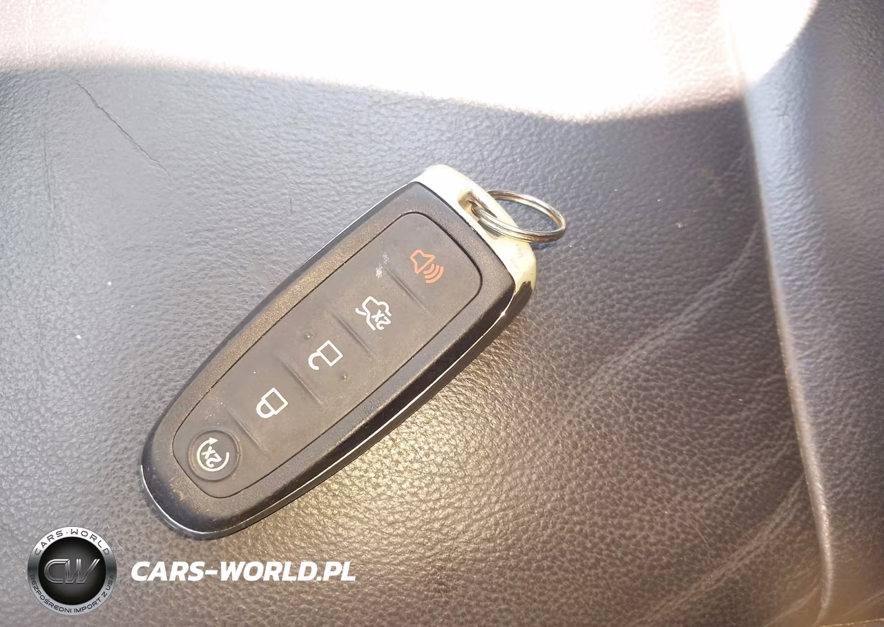 2015 Ford Escape Titanium VIN:1FMCU9JX7FUB15273 - 11