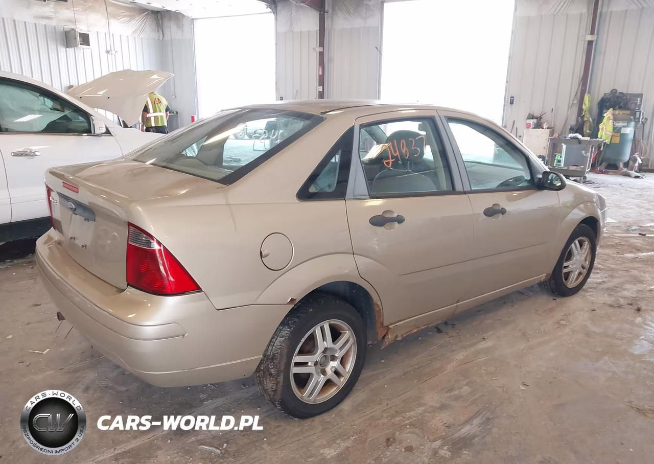 2007 Ford Focus S-Se-Ses VIN:1FAFP34N07W215923 - 4