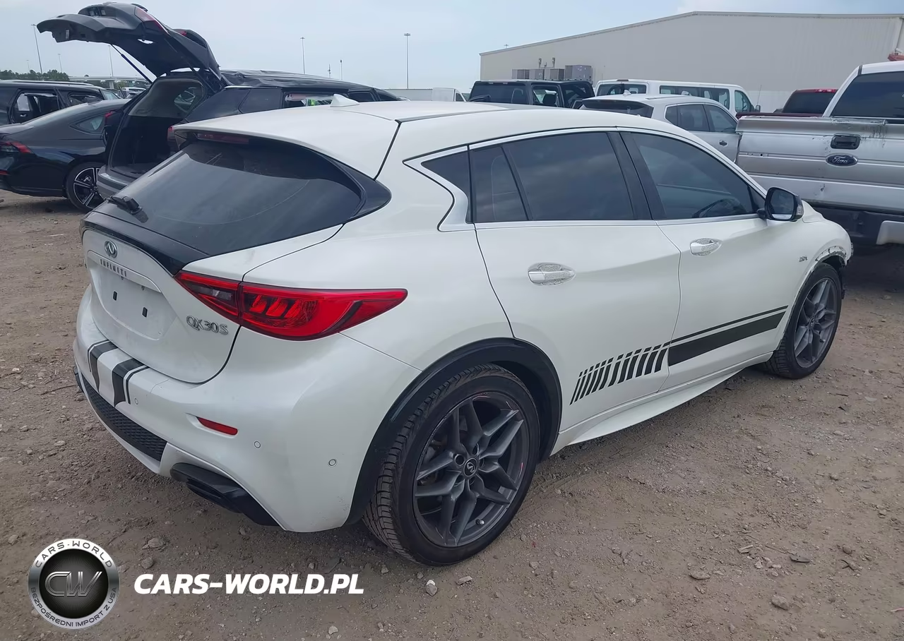 2017 Infiniti Qx30 Sport VIN:SJKCH5CP8HA031043 - 4