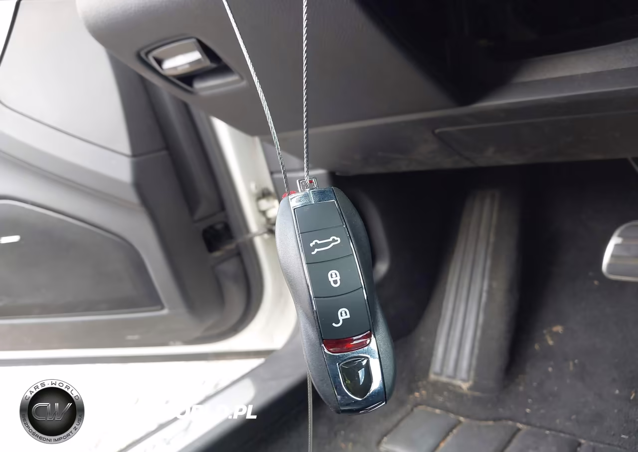 2012 Porsche Panamera 4 VIN:WP0AA2A73CL071611 - 11