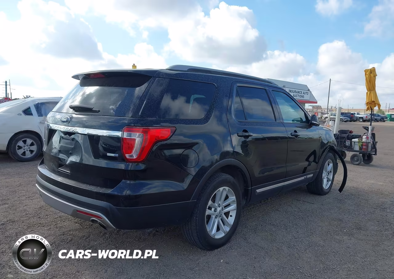 2016 Ford Explorer Xlt VIN:1FM5K8DHXGGC55881 - 4