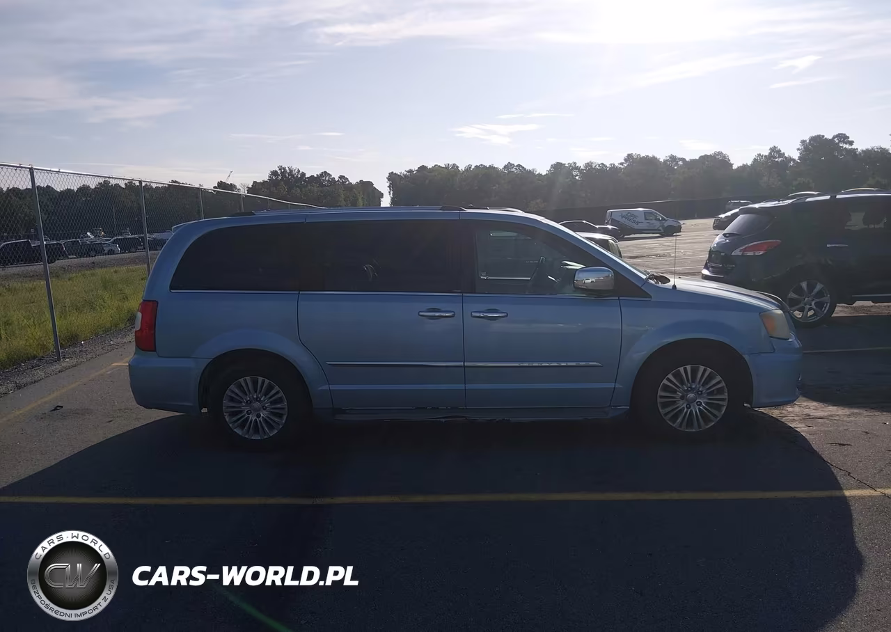 2013 Chrysler Town & Country Limited VIN:2C4RC1GG8DR647149 - 13
