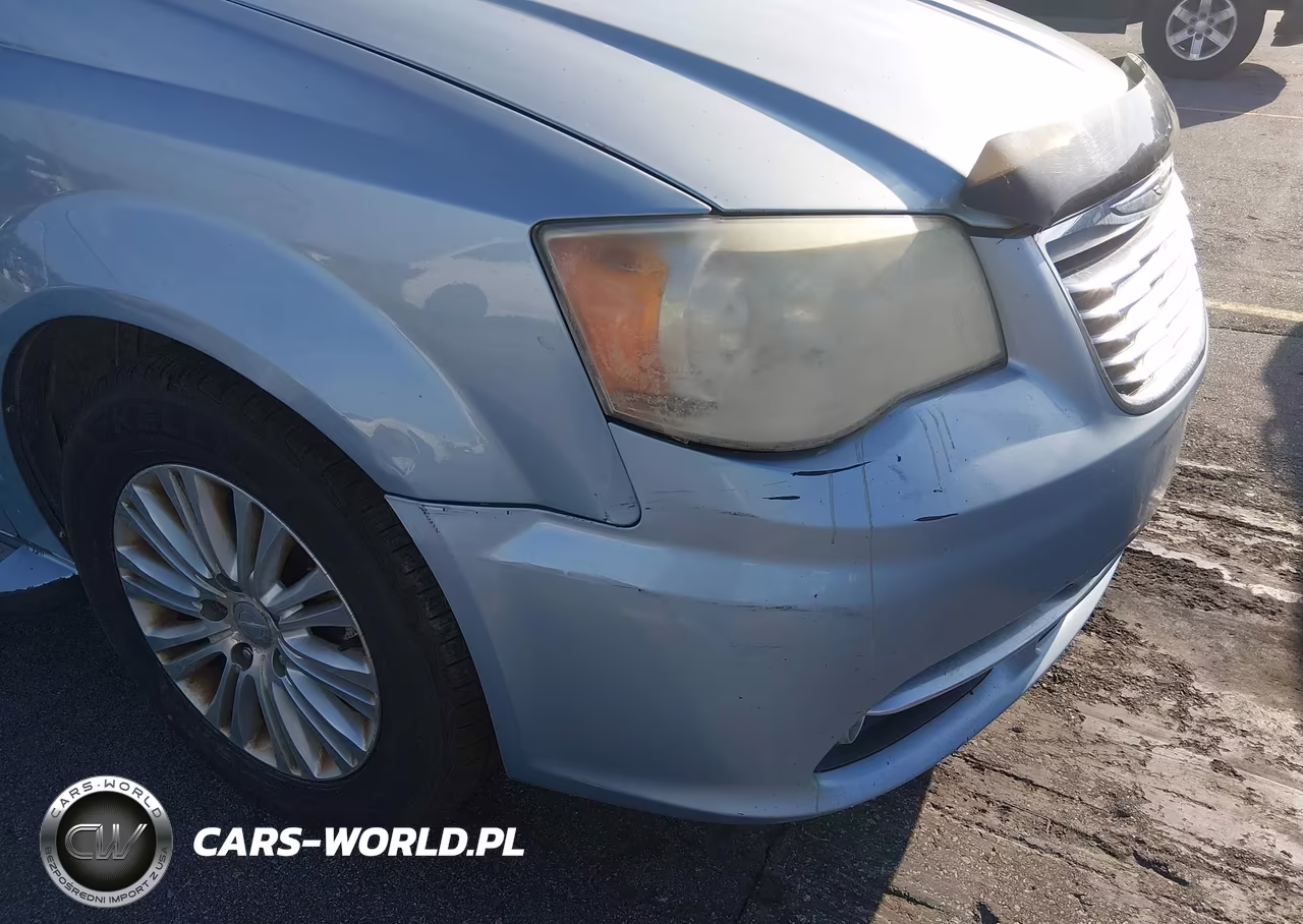 2013 Chrysler Town & Country Limited VIN:2C4RC1GG8DR647149 - 6
