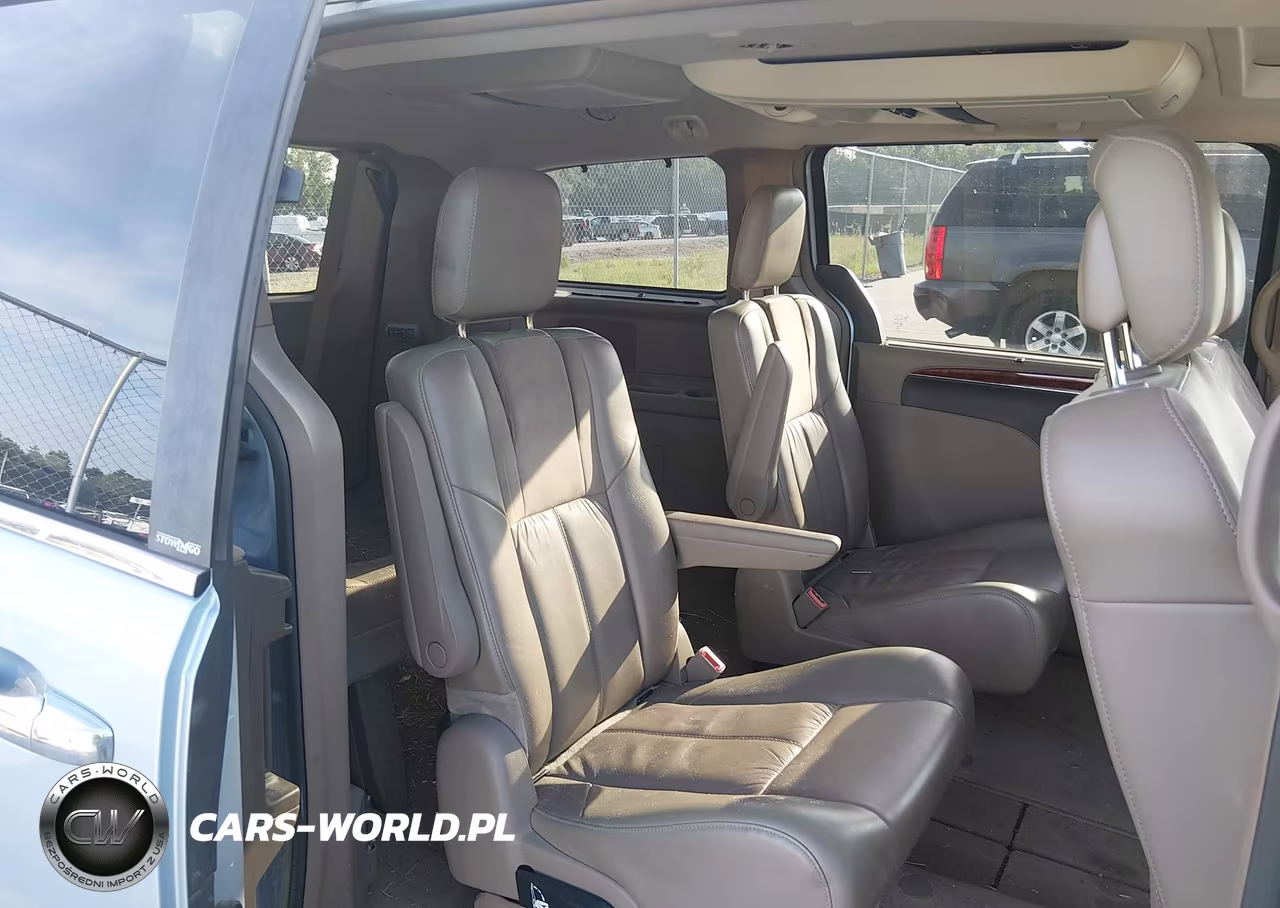 2013 Chrysler Town & Country Limited VIN:2C4RC1GG8DR647149 - 8
