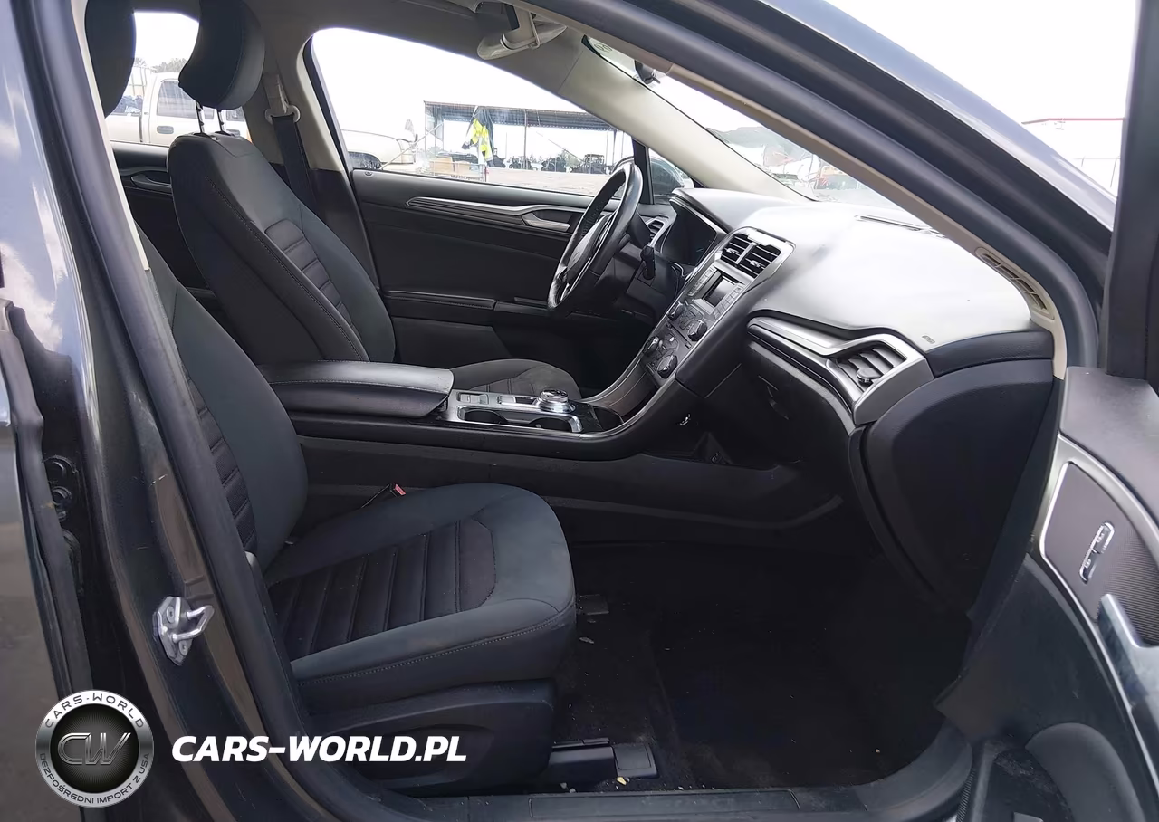 2017 Ford Fusion S VIN:3FA6P0G70HR346799 - 5